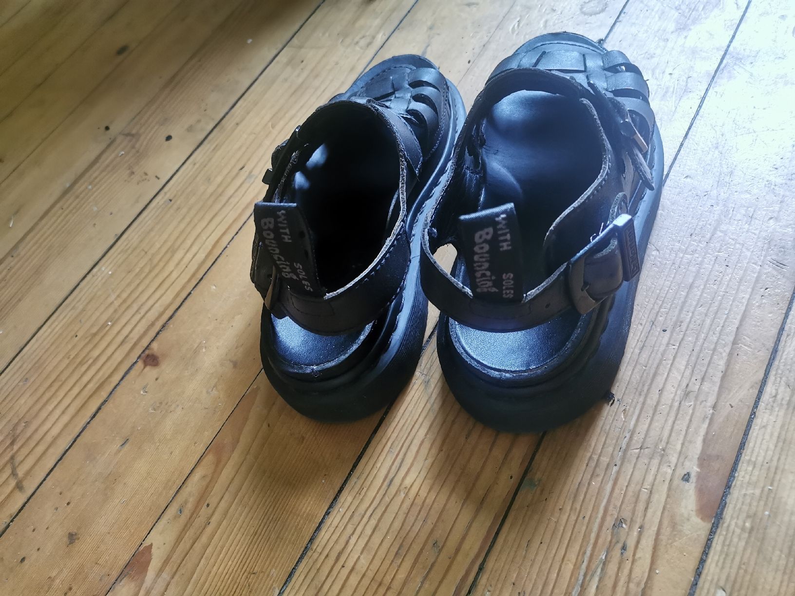 Dr. Martens Chaussures hommes: Dr. Martens Sandale – D'occasion à Zürich par Cyi_paint 2