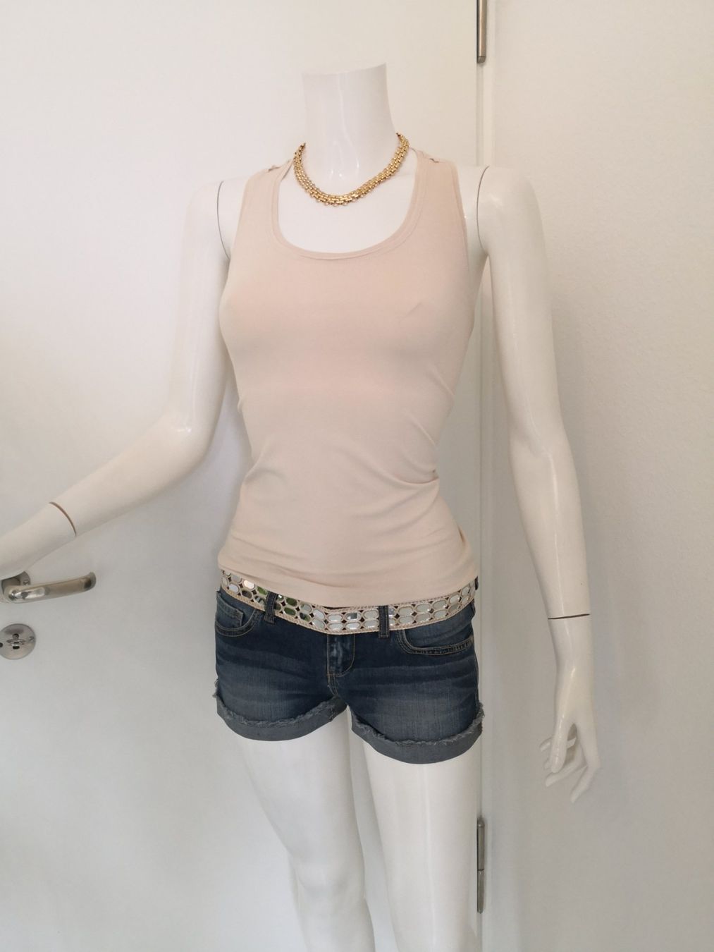 Mango Top: 🤩MANGO TANK-TOP BEIGE – Usato da Olten venduto da Naja-Twins-Twins 6
