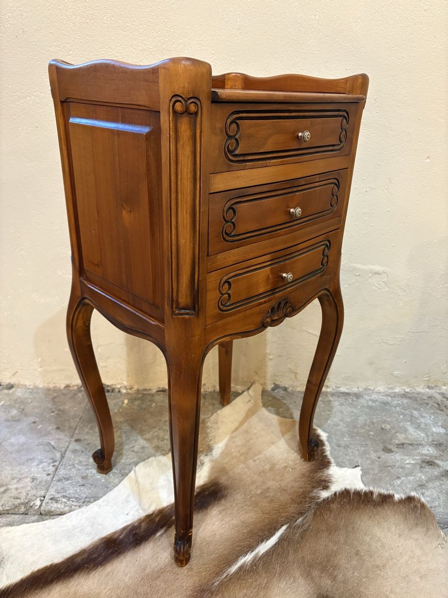 Commodes: Beistellkommode mit Startpreis CHF 1.00 – D'occasion à Wädenswil par Vollwertig 9