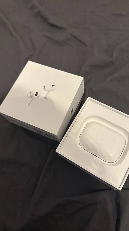 Cuffie: AirPods Pro 2nd gen – Usato da Vessy venduto da FDucrozet 1