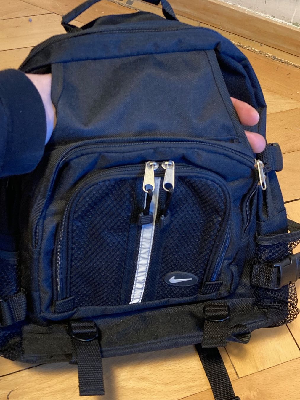 Nike Zaini: Vintage Y2K Nike Small Backpack 3m 4 pockets – Usato da Zürich venduto da le_souk 1