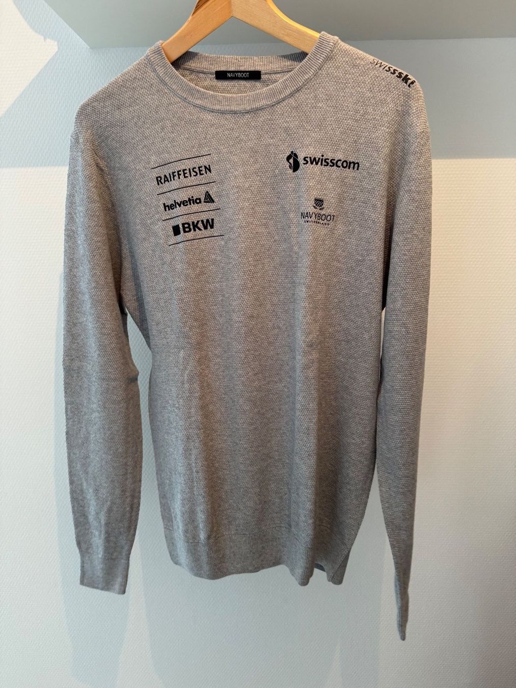 Pullover & Sweatshirts: Swiss Ski Pullover – Neu (gemäss Beschreibung) aus Zürich von maj_x5cp