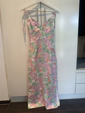 Sommerkleid Blumenmuster Gr. 34 neuwertig