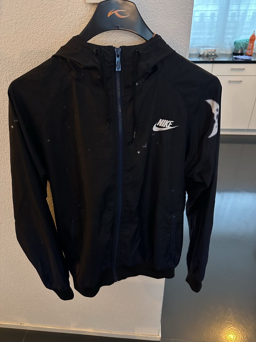 Nike Giacche: Nike Jacke – Nuovo (secondo la descrizione) da Schlieren venduto da James1010 1