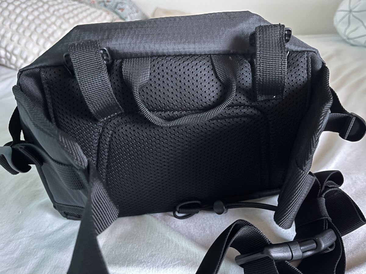Taschen: Hüfttasche zu verkaufen – Neu (gemäss Beschreibung) aus Netstal von cla_5ymn 1
