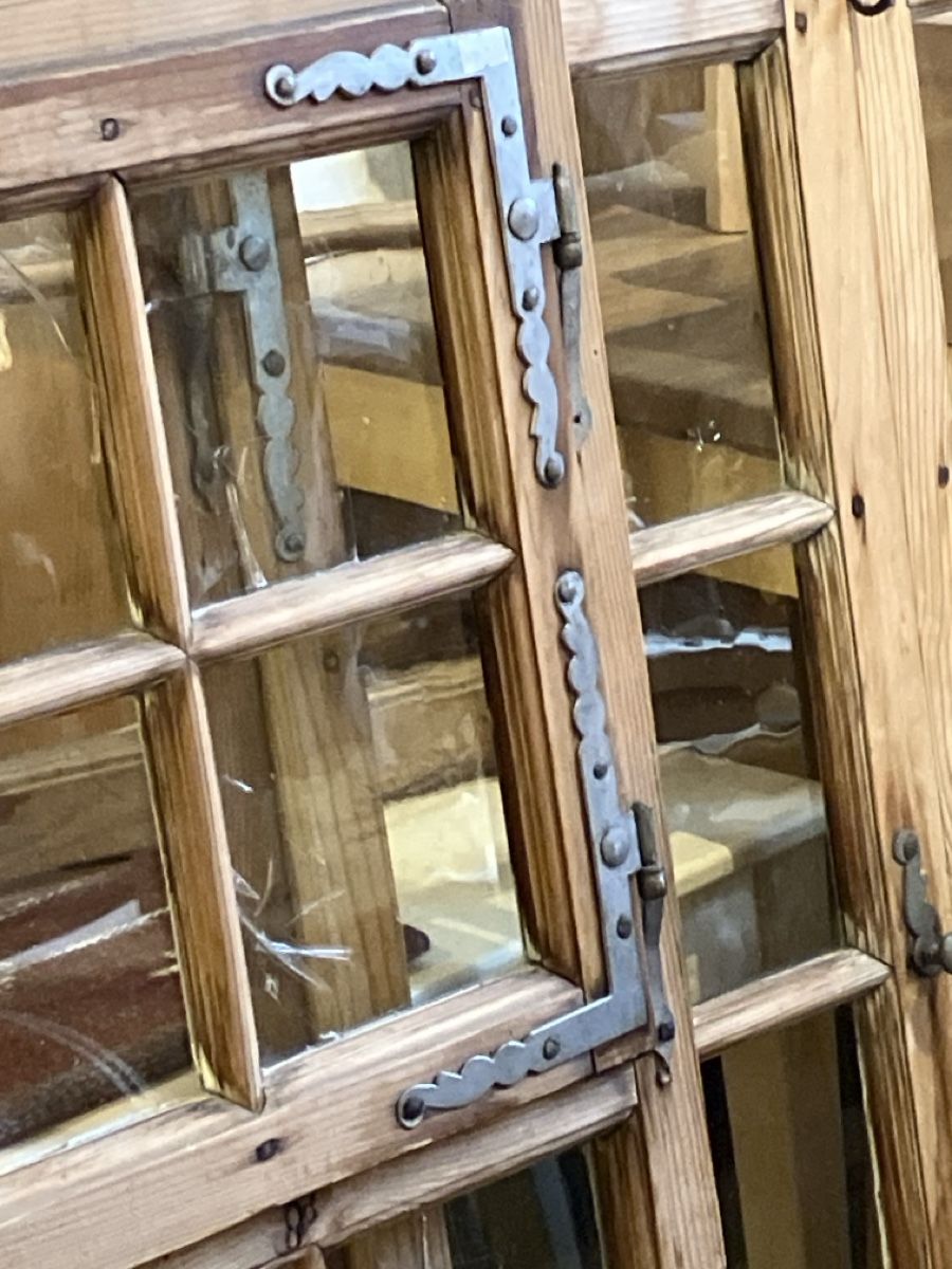 Finestre: Antikes Fenster – Usato da Erlenbach im Simmental! venduto da Simmentaler-Perlen 7