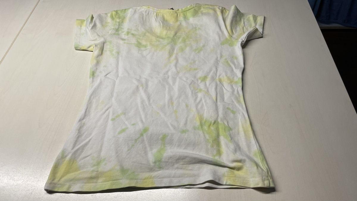 Camicette, T-shirt & Top: T- Shirt mit Batikmuster, Grösse 36, neuwertig – Nuovo (secondo la descrizione) da Neuenkirch venduto da balani 1