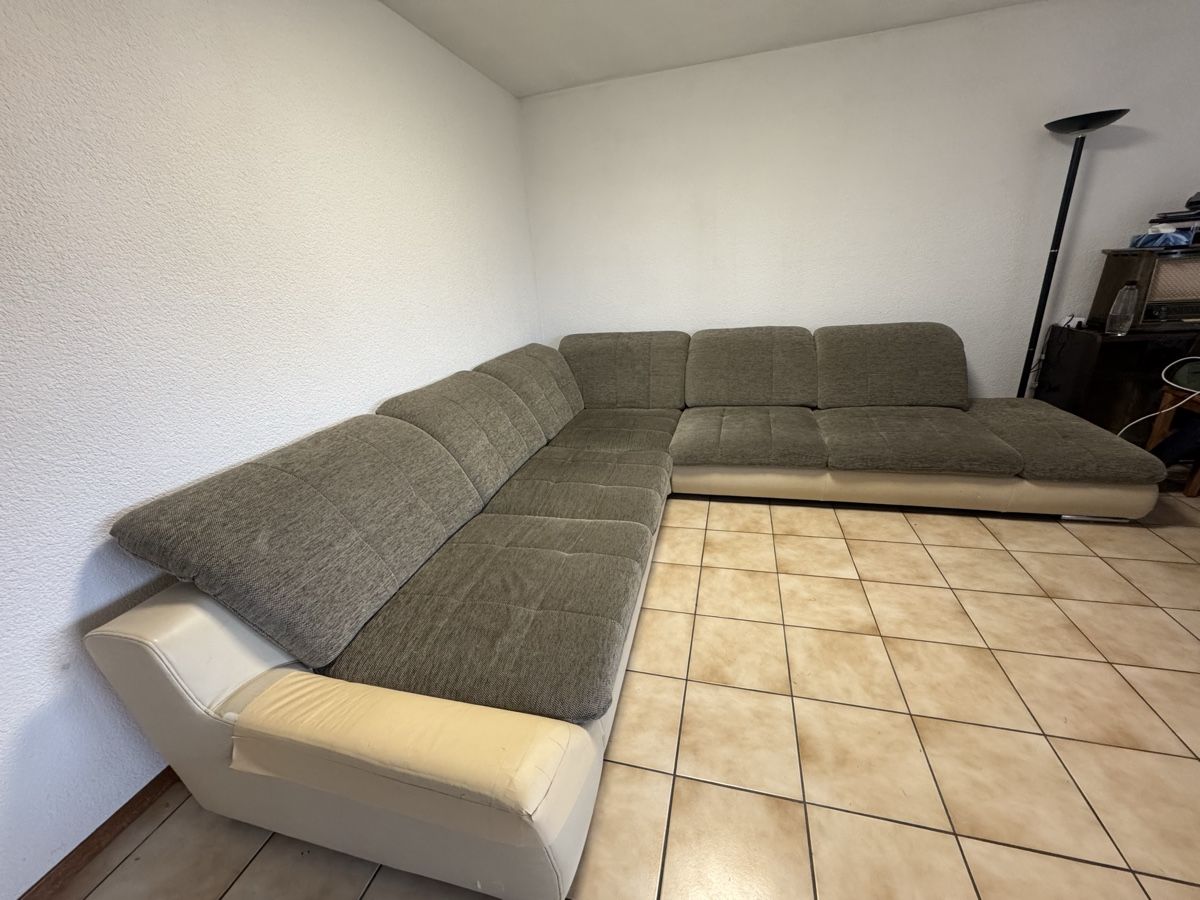 Divani: Grosses Ecksofa mit Schlaffunktion, Top Zustand! – Usato da Kaisten venduto da dr.andreas.dittmann 1