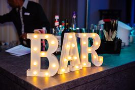 Leuchtschrift BAR