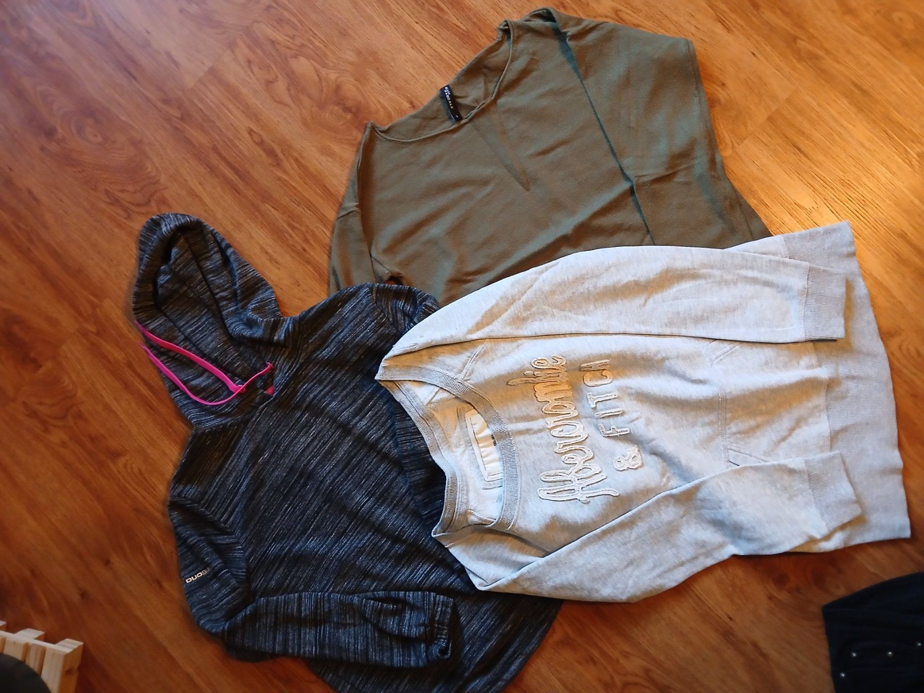 Lotti di vestiti: Damen Kleider Packet Hosen und Pullover Gr.36 – Usato da Niederried Interl venduto da Icespider 3