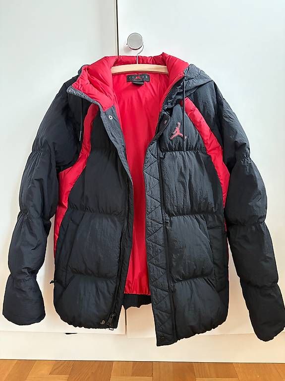 Jordan Giacche & Cappotti: Veste garçon Jordan taille S 150-170 cm – Usato da Lausanne venduto da markidou