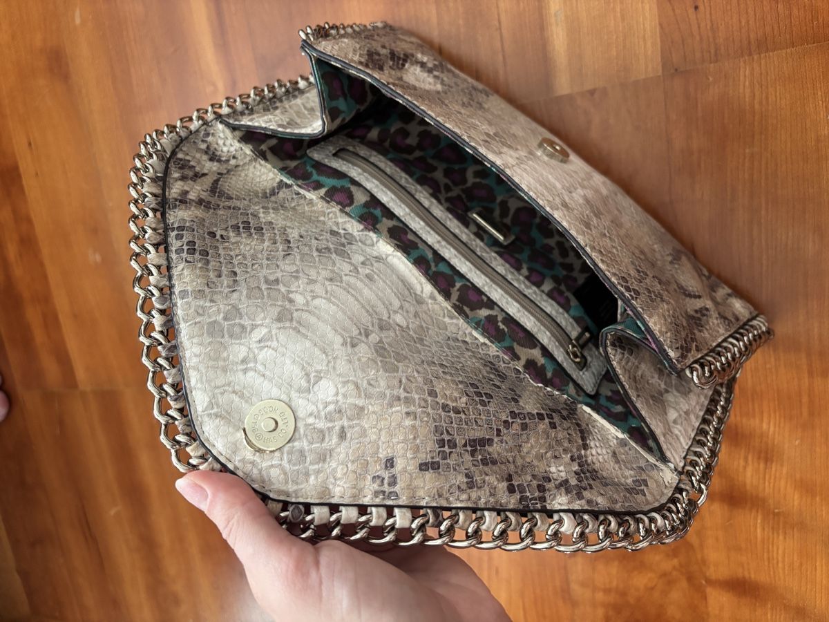 Taschen für Damen: Guess Tasche – Neu (gemäss Beschreibung) aus Schliern b. Köniz von A111829 2
