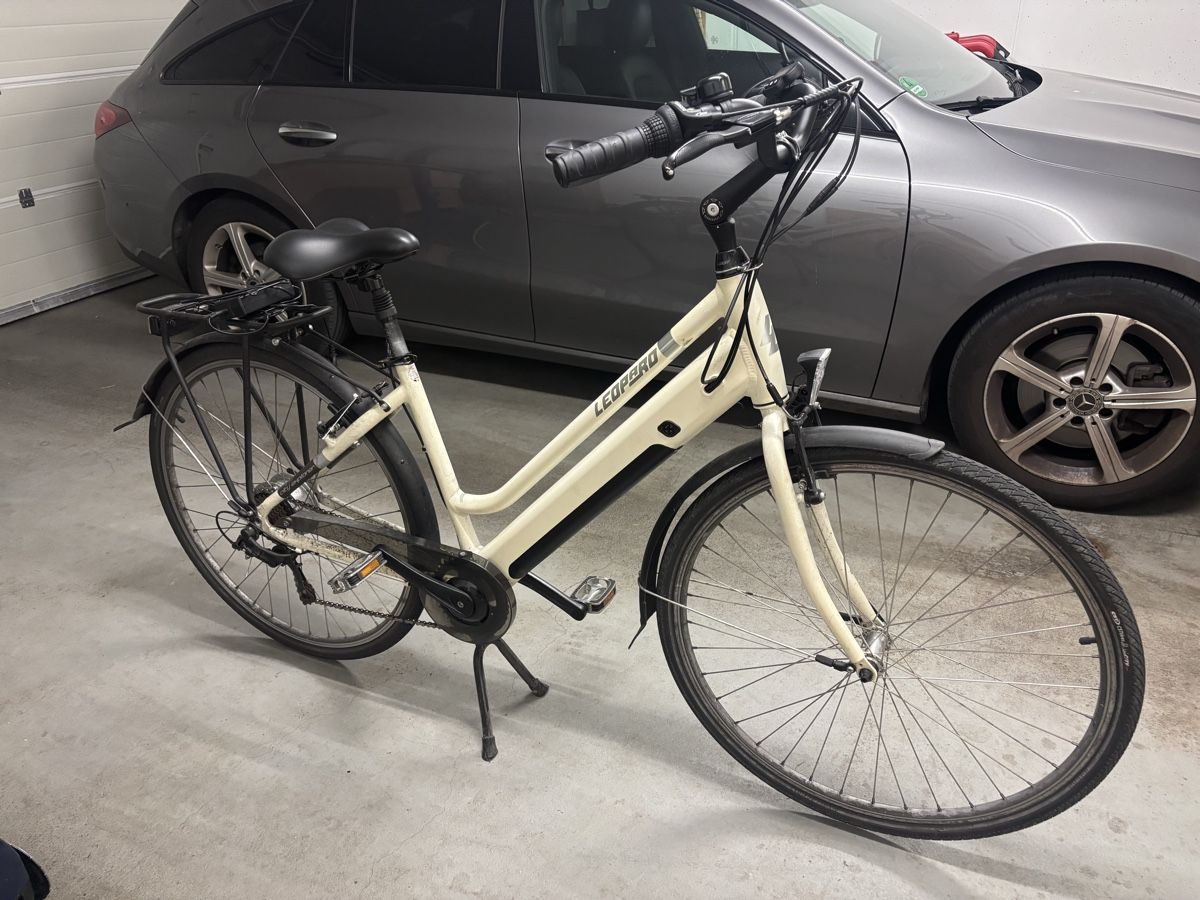 Leopard Biciclette: Leopard - City Cruise - Elektrofahrrad – Usato da Kastanienbaum venduto da ali_vr9f