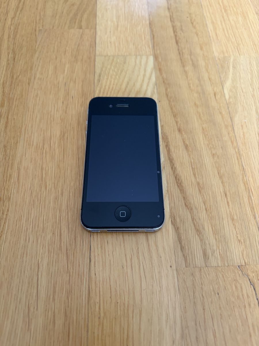 Apple Handys / Smartphones: iPhone 4 18 GB OVP – Gebraucht aus Regensdorf von WetTowel42 1