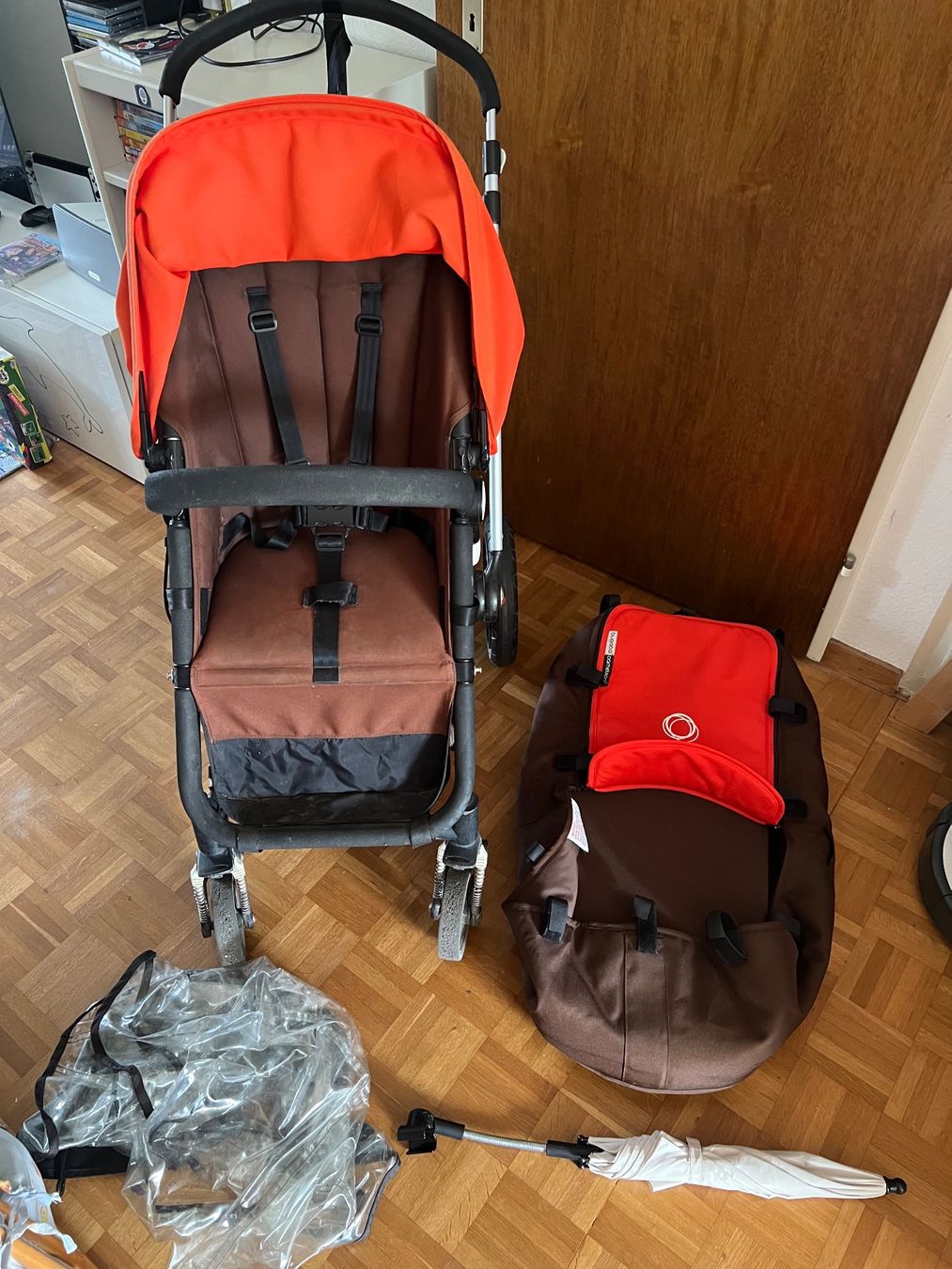 Bugaboo Carrozzine: Bugaboo Cameleon mit viel Zubehör – Usato da Basel venduto da friceberg2