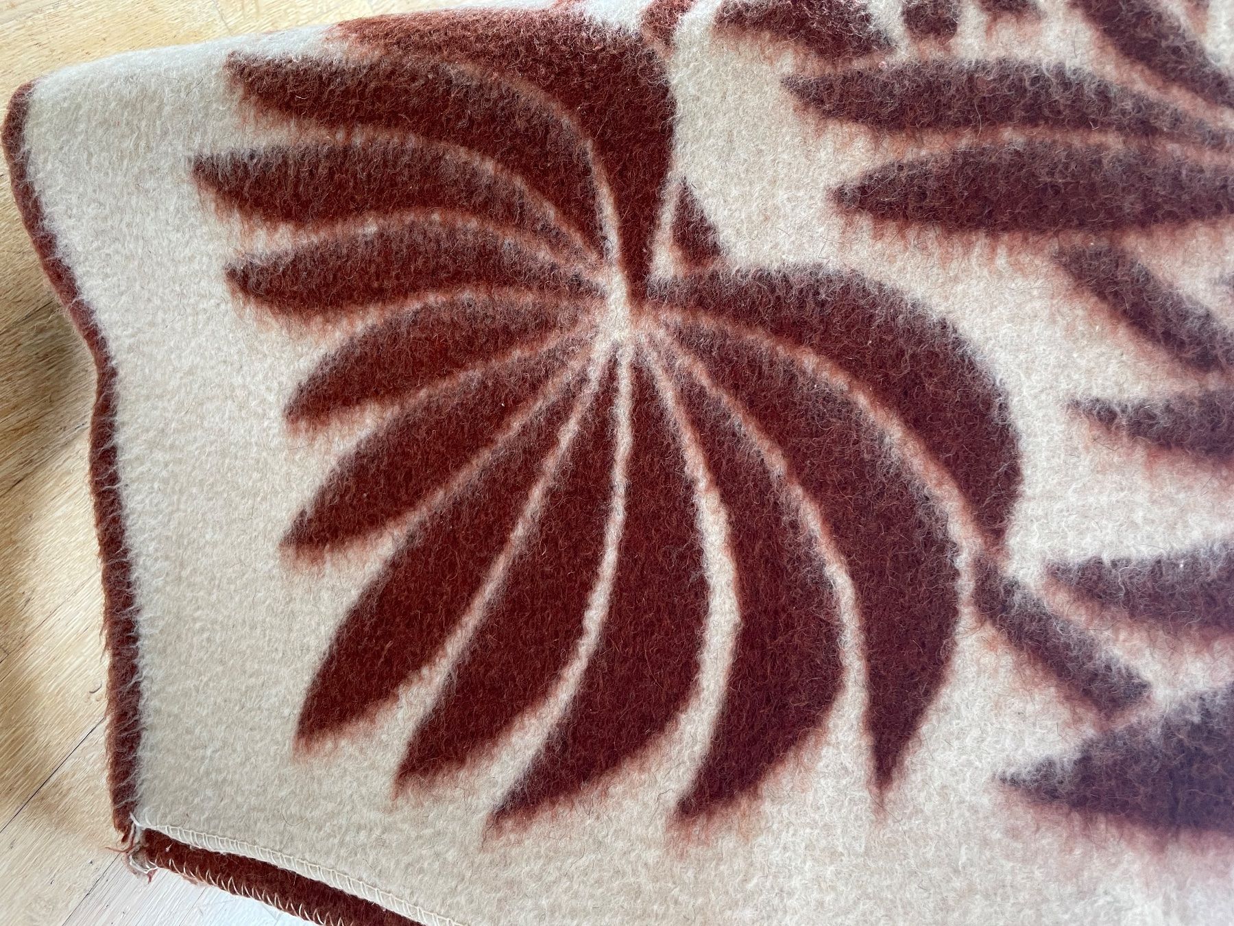Coperte: Coperta Lana Marrone 1450x2000 – Usato da Lugano venduto da dir_5287 2
