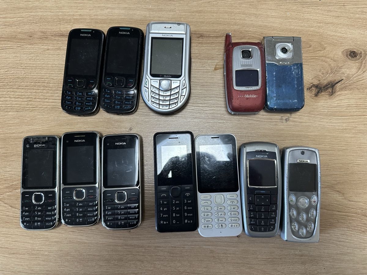 Nokia Handys / Smartphones: Handy Konvolut 12 Stück  – Defekt aus Heerbrugg von Amazon38