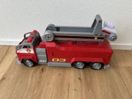 Feuerwehr Truck mit Zubehör