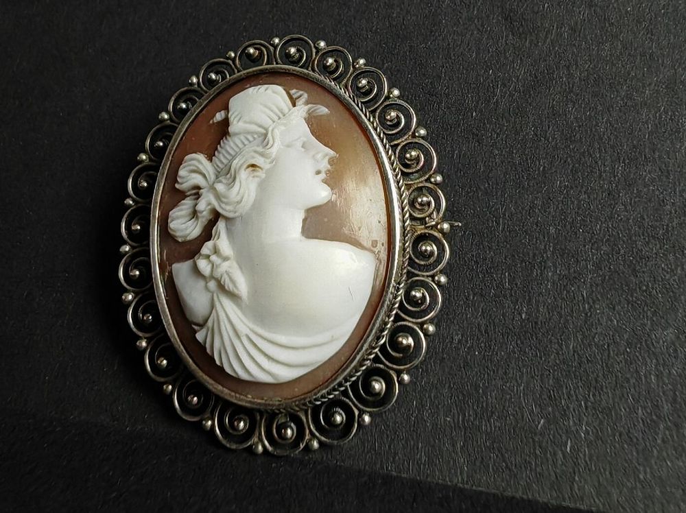 Broche Ancienne En Or 18 Carats – Diamants 1,20 Carat, Or Blanc, 11,32 G, Magnifique Bijou Vintage