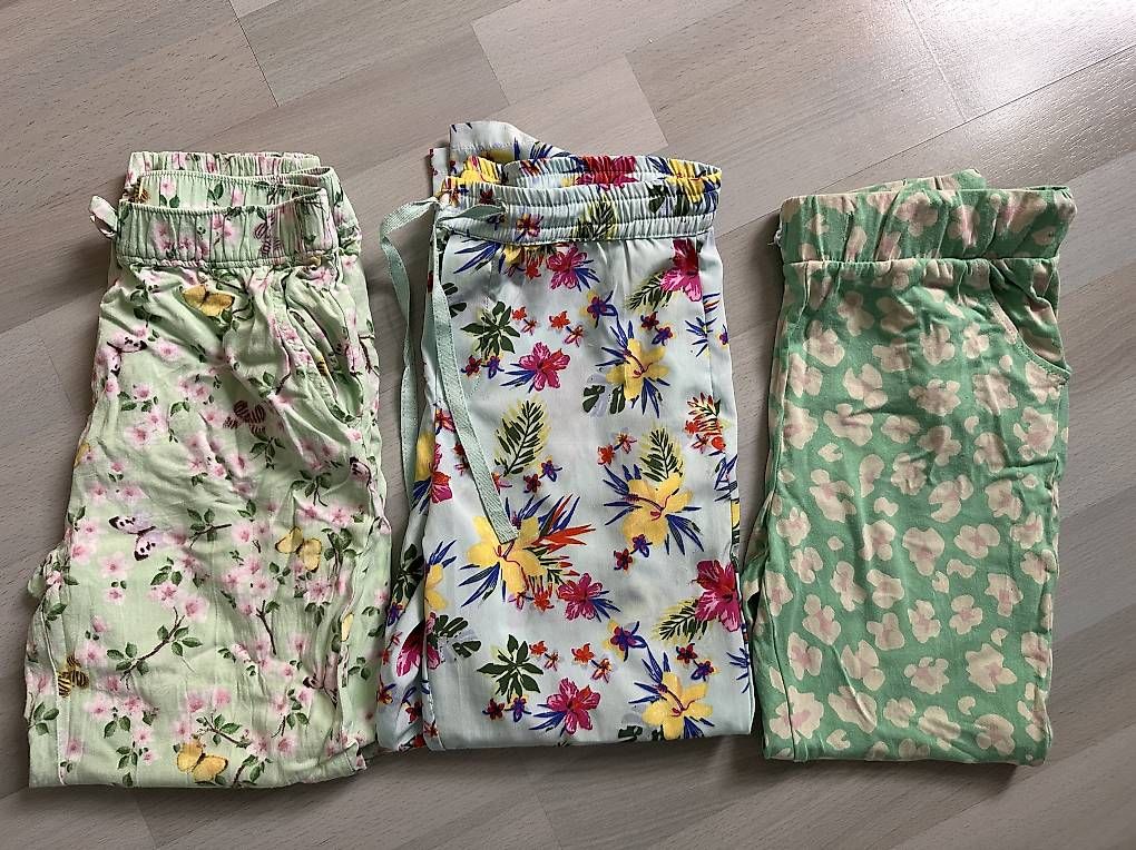 Pantaloni: Stoffhosen 3Stk. 128 – Usato da Buchrain venduto da eule2109 2