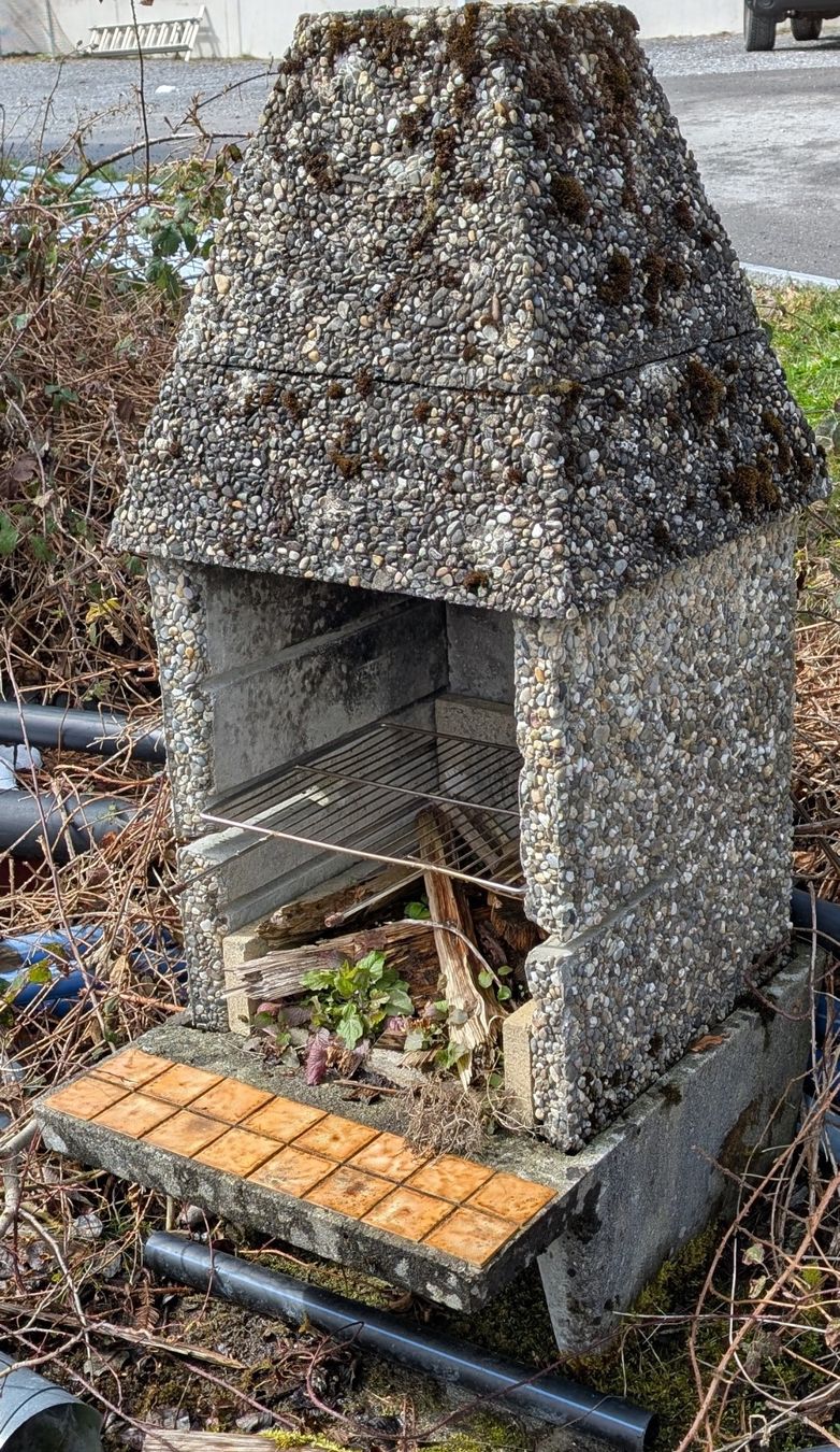 Griglie: Gartengrill aus Elementsteinen – Usato da Walzenhausen venduto da HpS08