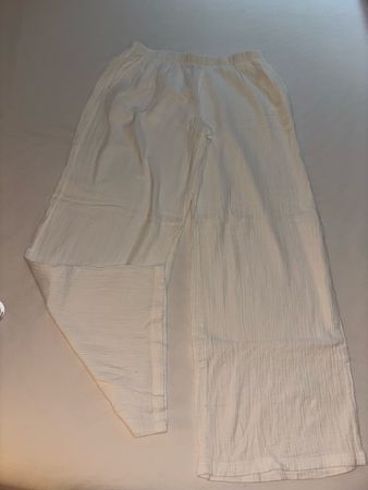 Bershka Stoffhose, weiss, Grösse M, Sommer-Look, Top Zustand
