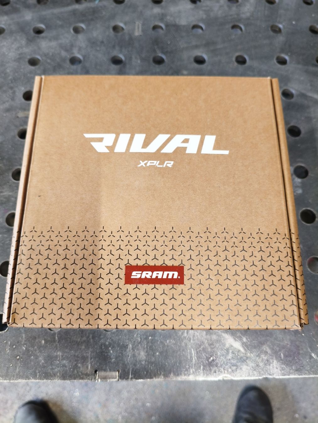 Sram Pezzi di ricambio: Dérailleur arrière Sram XPLR 13V – Nuovo e nell'imballaggio originale da La Chaux-de-Fonds venduto da bulson78 1
