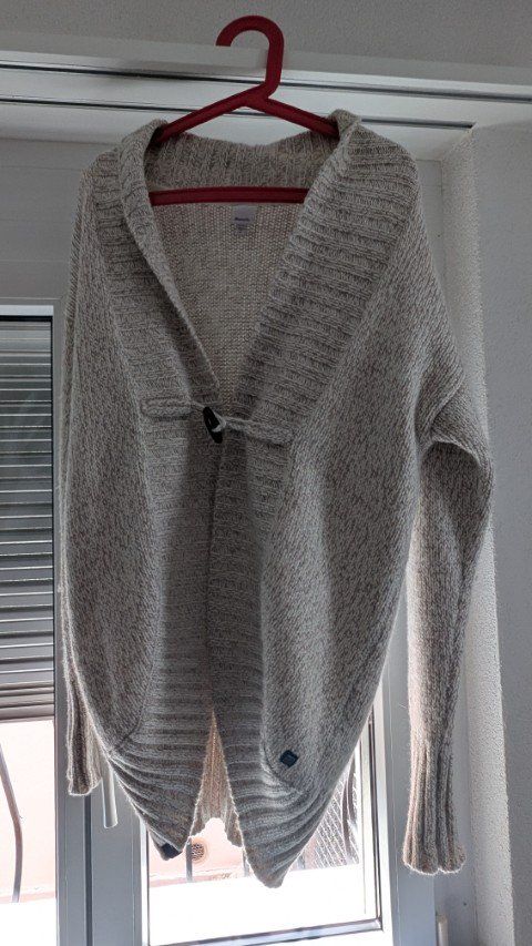 Bench Giacche: Bench....Strickjacke mit Wollanteil – Usato da Winznau venduto da Delphin65 8