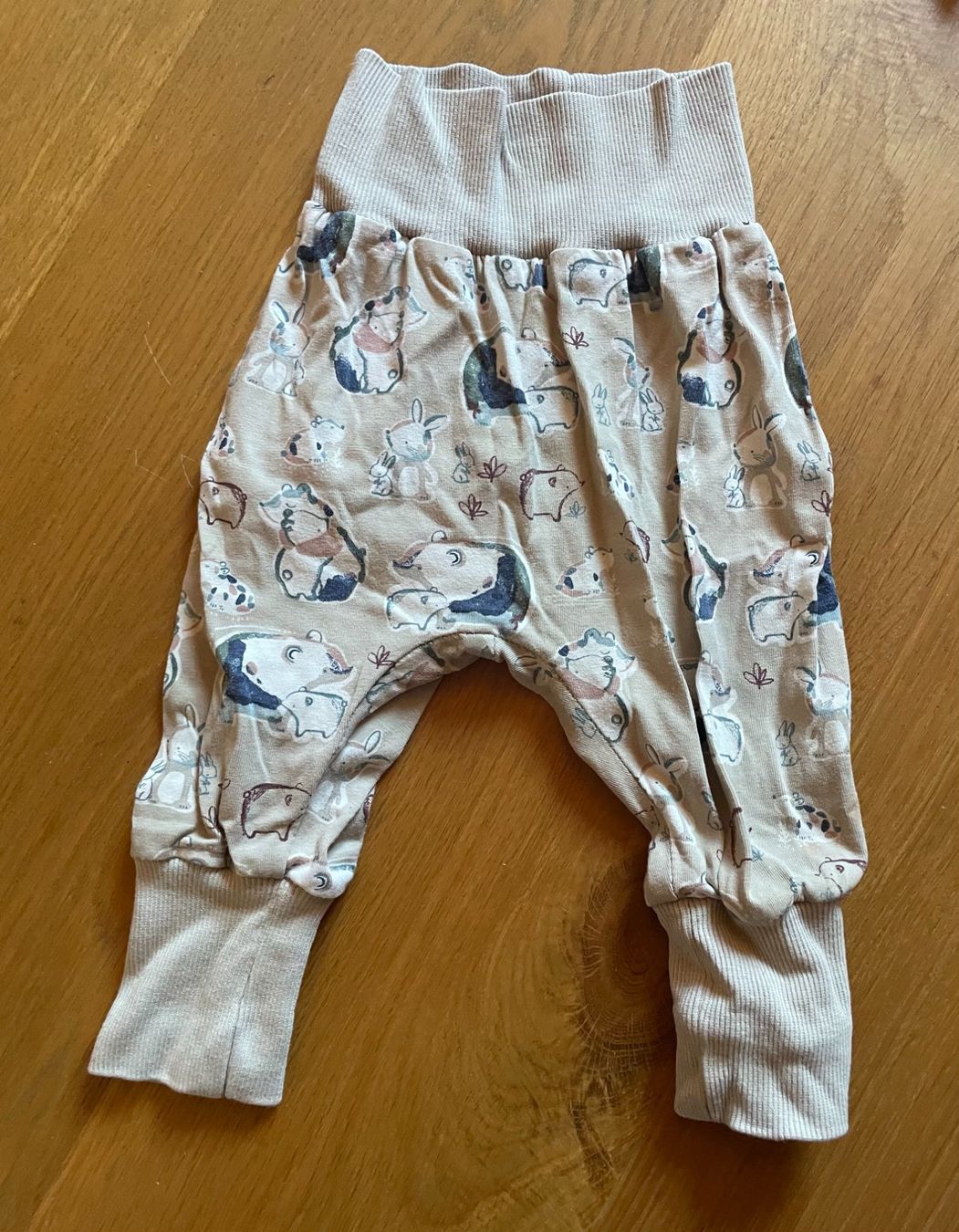 Pantaloni: Pumphose Mädchen Grösse 80 – Usato da Teufenthal AG venduto da sleeepless1987