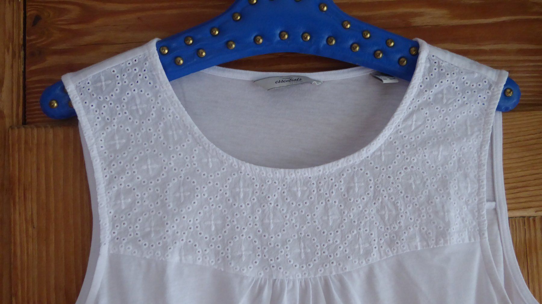 T-shirt: Schönes Tshirt Gr 42 essentials TCM – Usato da Sargans venduto da Benziner 1