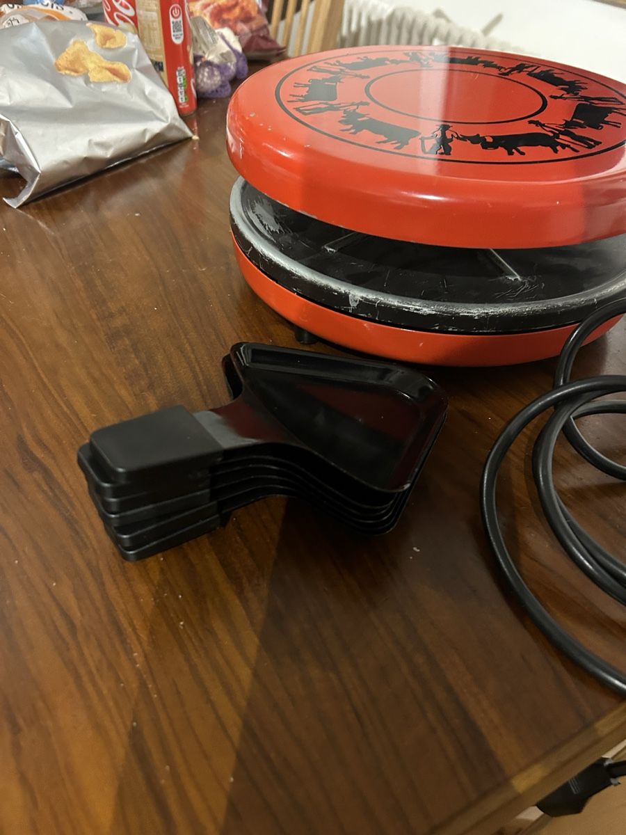 Sigg Elettrodomestici da cucina: Four à raclette Sigg typ 402 rare ! – Usato da Le Brassus venduto da val_c8d8 2