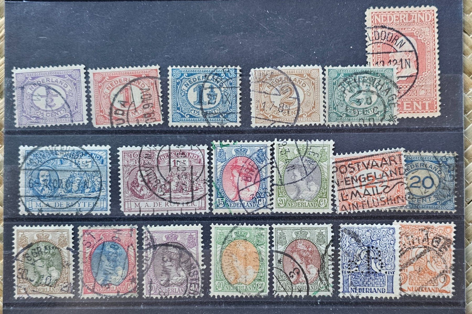 Tutti i francobolli: NEDERLAND  alte Briefmarken – Usato da Les Valettes venduto da Nuba1