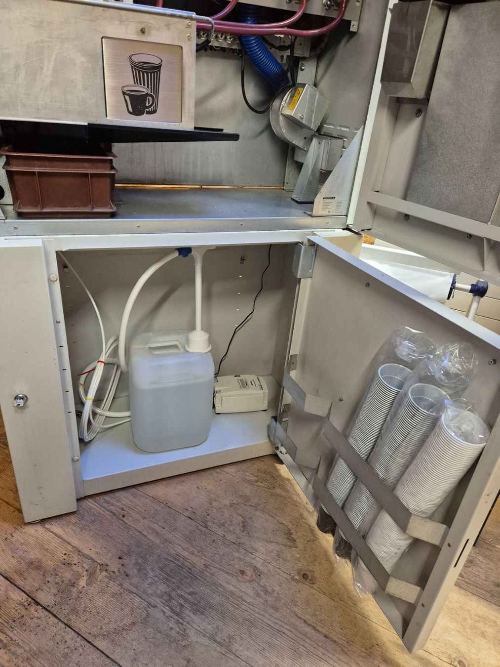 Macchine per caffè & Macchine per espresso: Kaffeeautomat Braumann BR1 – Usato da Saanen venduto da mrb870708 5