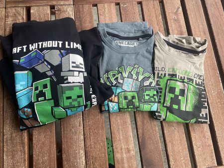 Minecraft Set Pullover & 2 Shirts Gr. 140 gebraucht