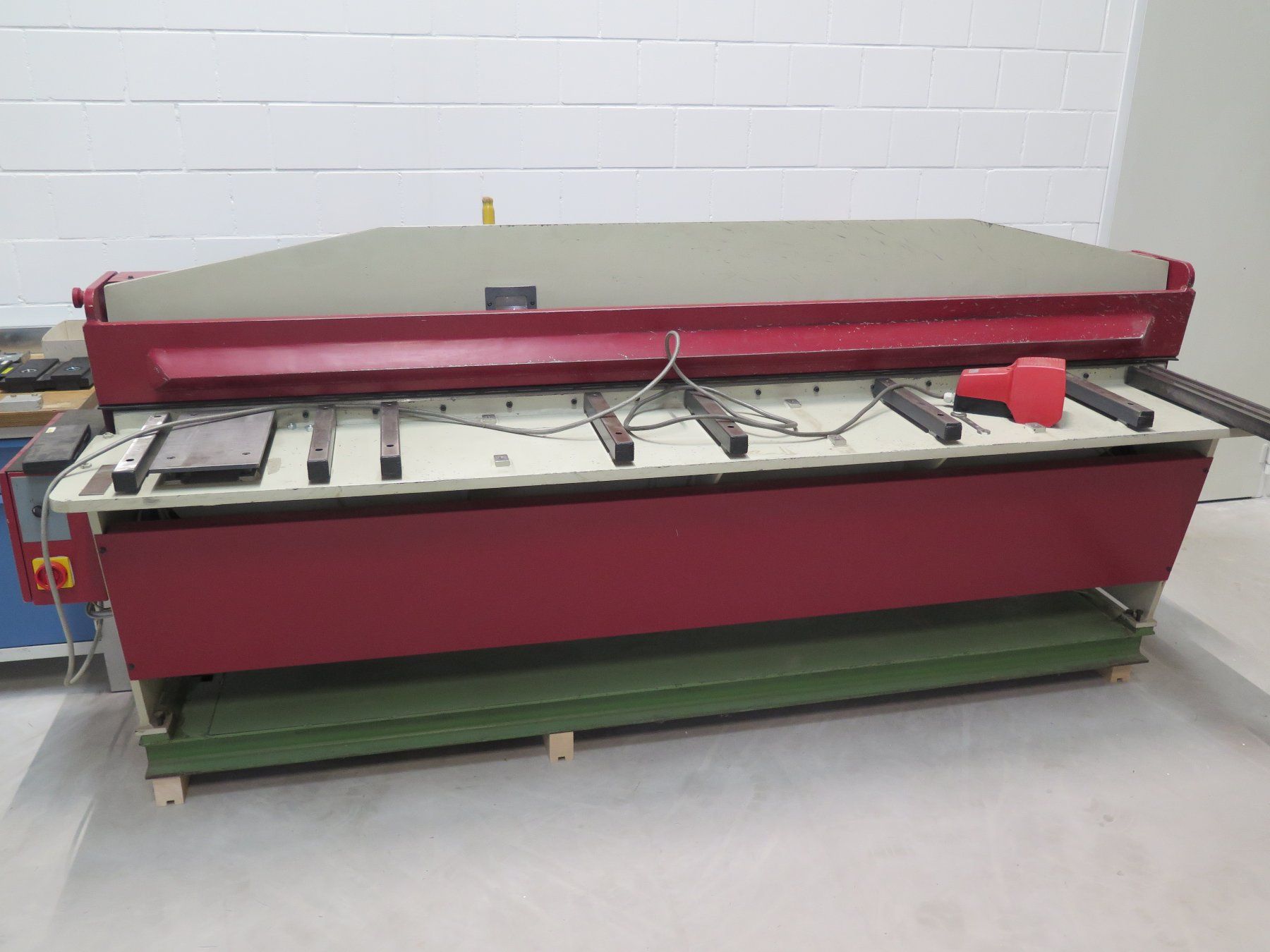 Tutte le macchine: Spengler El.Tafelblech - Schere RAS 2.5 m  Blechschere – Usato da Rümligen venduto da StefanDerendinger 1