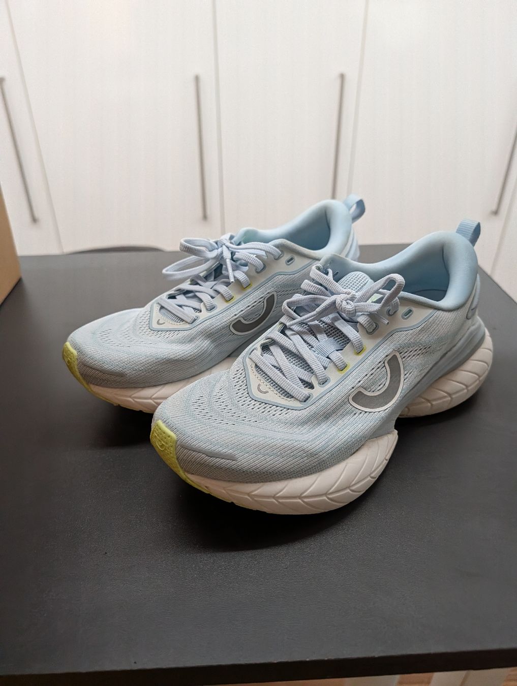 Scarpe da donna: Laufschuhe TrueMotion – Usato da Jona venduto da Mel_Rose_283