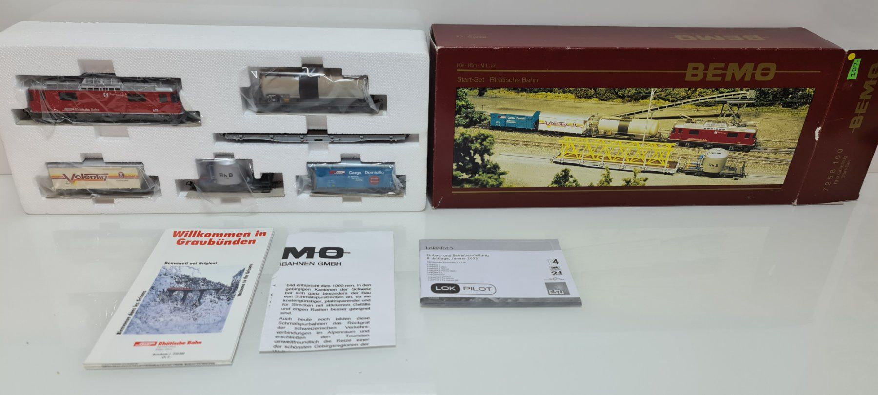 Bemo Modellini di ferrovie: Bemo RhB Starter Set ESU Digital H0m 7258 100 – Usato da Neuenhof venduto da ludovicco
