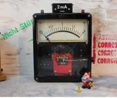 Phywe Galvanometer 2 mA – Bakelit – Vintage Schulgerät