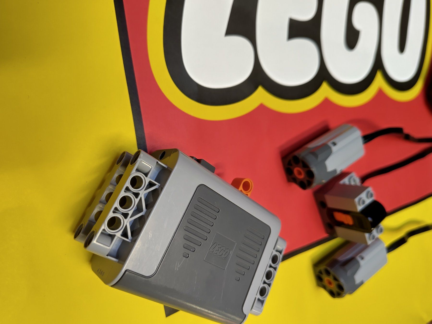 Lego Jouets: Set Motor LEGO Technic – Neuf (Voir description) à Losone par ell_nora89 3