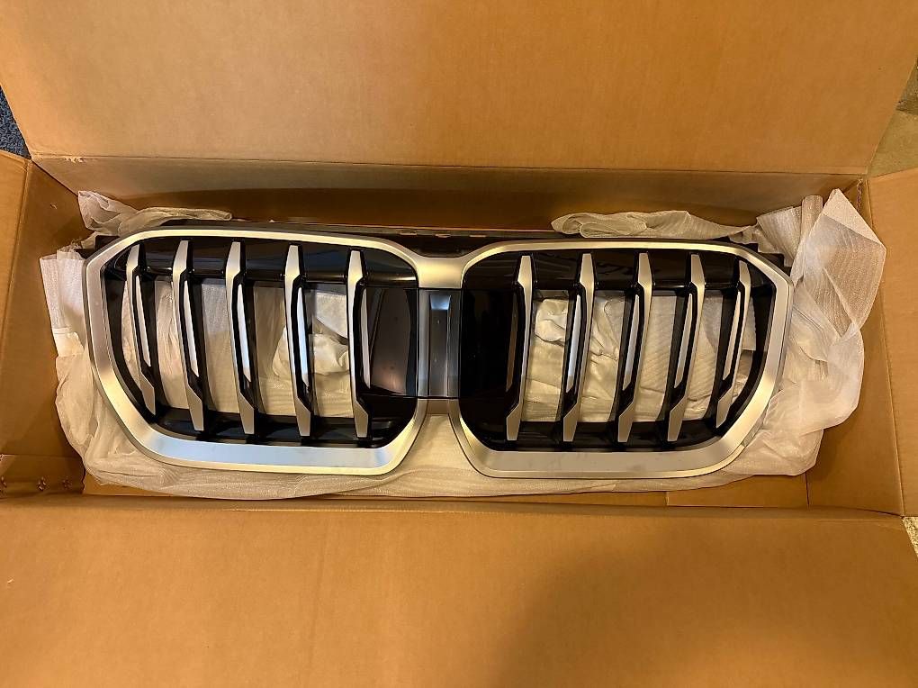 Tutti pezzi di ricambio auto: BMW X1 U11 Niere / Kühlergrill – Usato da Winterthur venduto da MooBb