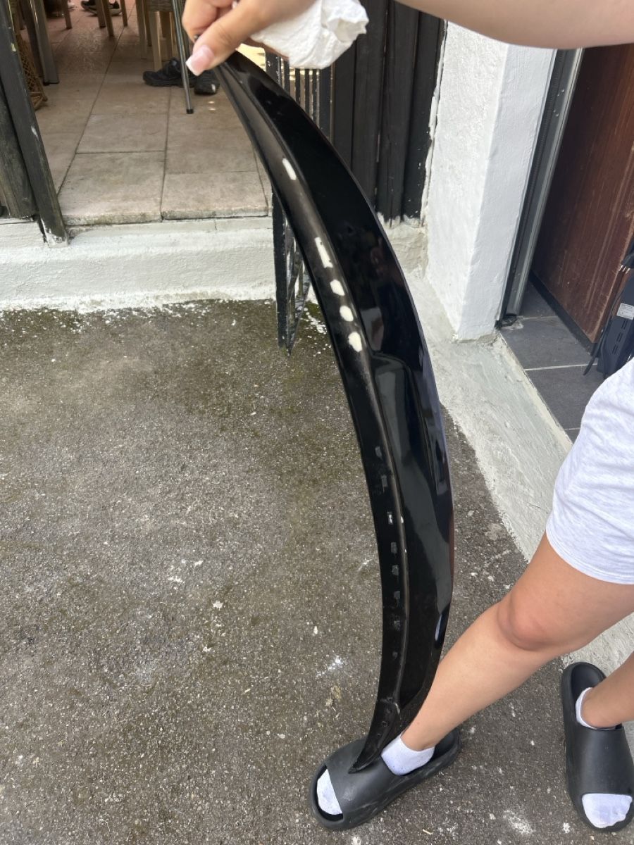 BMW Tutti pezzi di ricambio auto: Heckspoiler – Usato da Untersiggenthal venduto da ata_h6rs 1