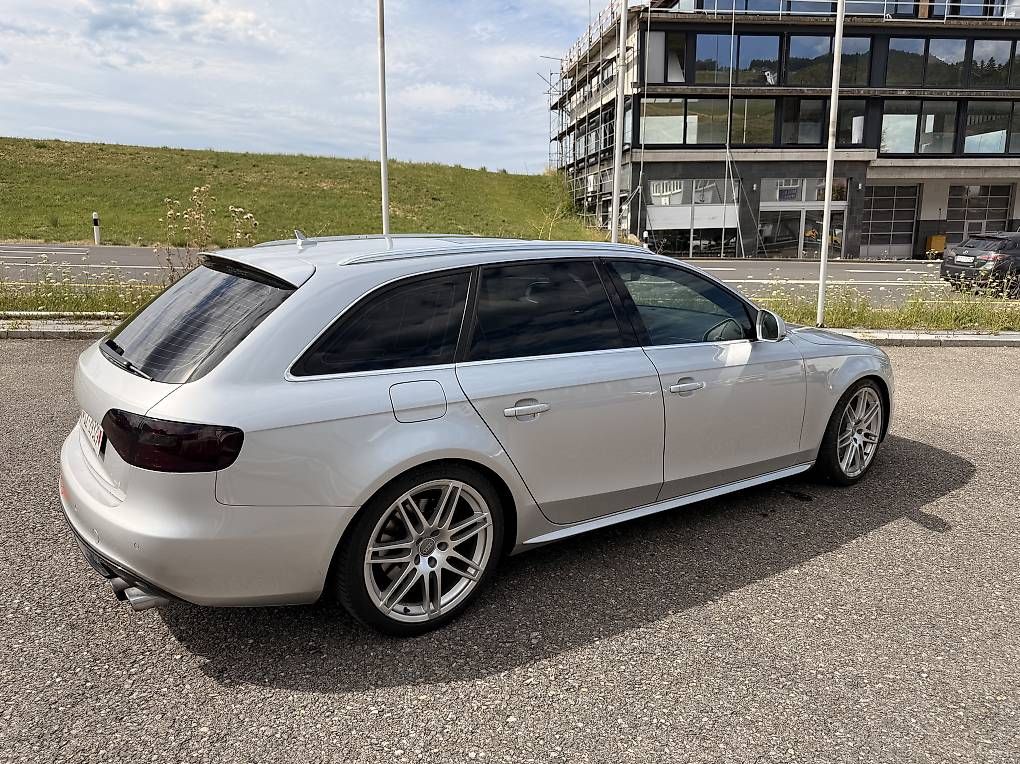 Audi Autos: Audi s4 B8 – D'occasion à Rüti ZH par KarawanHolzGmbH 2