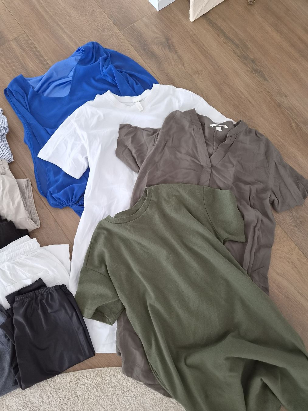 Lots de vêtements: Kleiderpaket Damen S/M – D'occasion à Safnern par ROEDGM 3