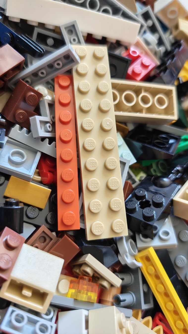 Lego Giocattoli: Lego Mix ca. 1,5 Kilo – Usato da Effretikon venduto da Superkarin7 1