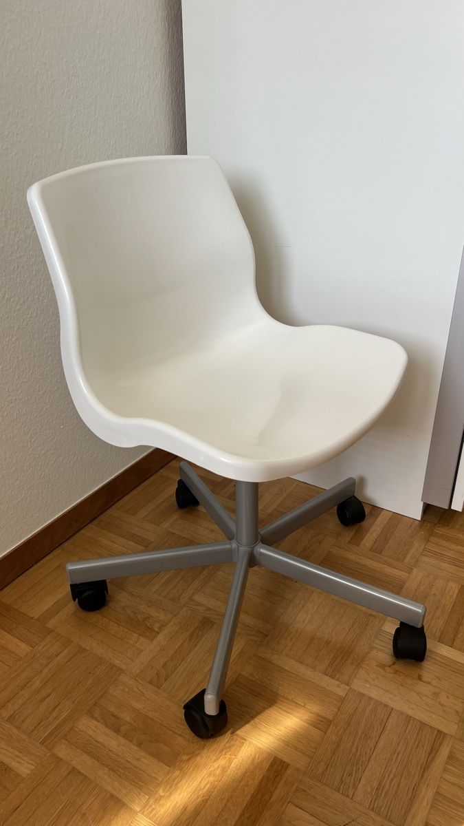 Ikea Sedie: Weisser Bürostuhl von Ikea – Usato da Oetwil am See venduto da NaJa20 1