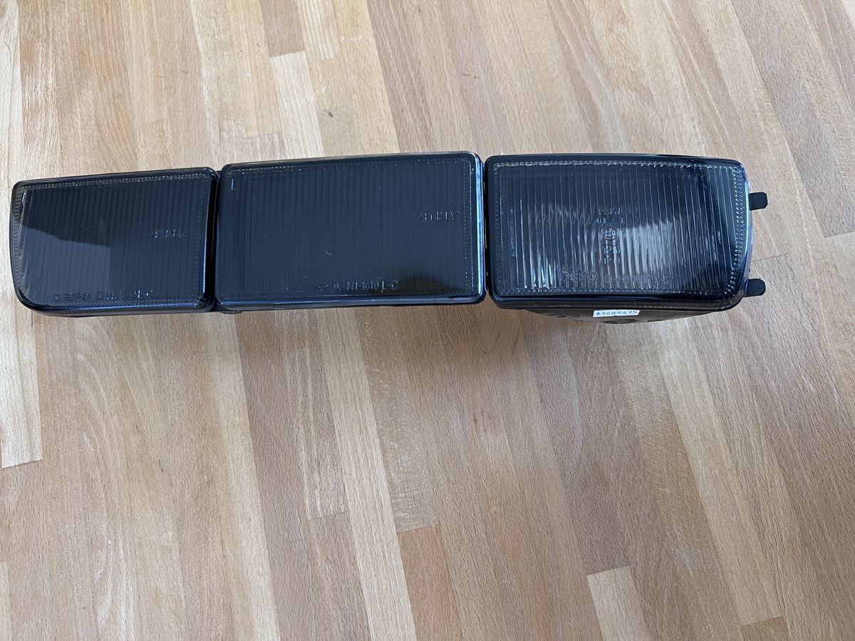 VW Tutti pezzi di ricambio auto: Blinker Set VW Golf 3 schwarz – Usato da Steffisburg venduto da lovelyunique