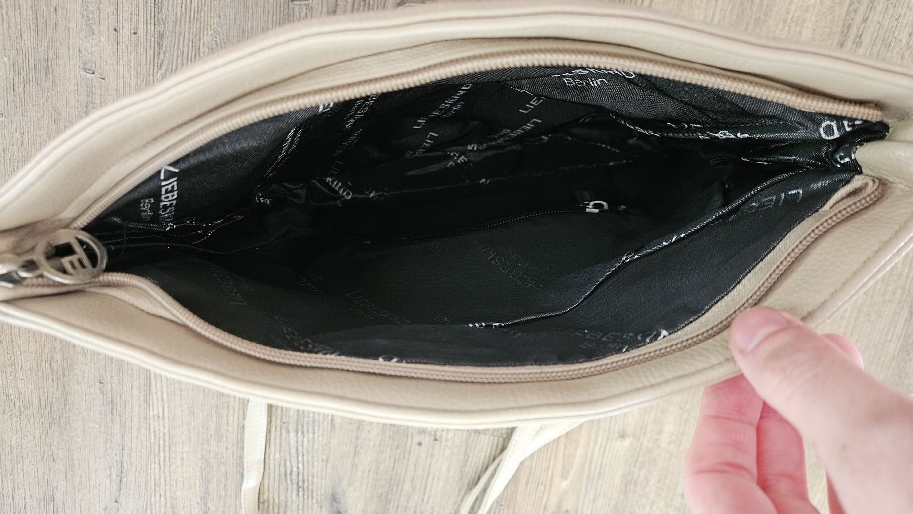 Liebeskind Borse da donna: Gebrauchte Liebeskind Tasche – Usato da Gontenschwil venduto da Oetwil91 2