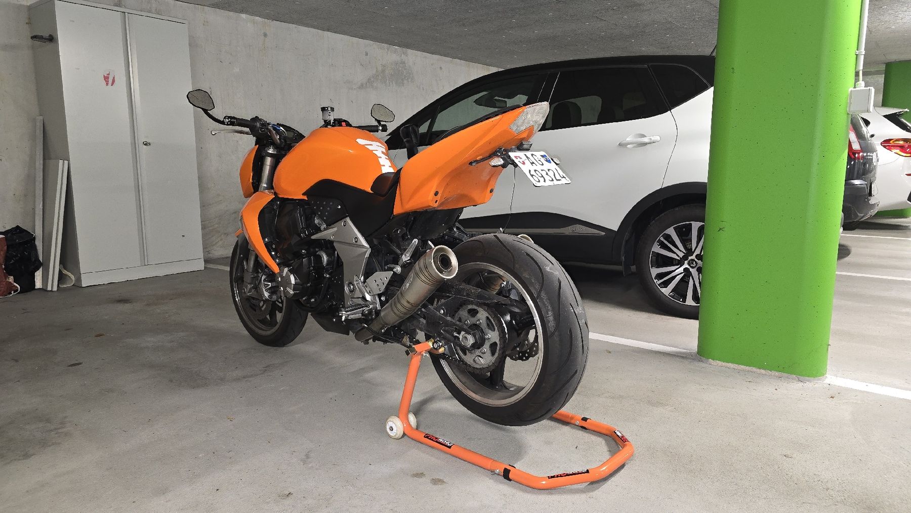 Kawasaki Strada: Kawasaki Z1000 ABS  – Usato da Buchs AG venduto da pavilion9000 4