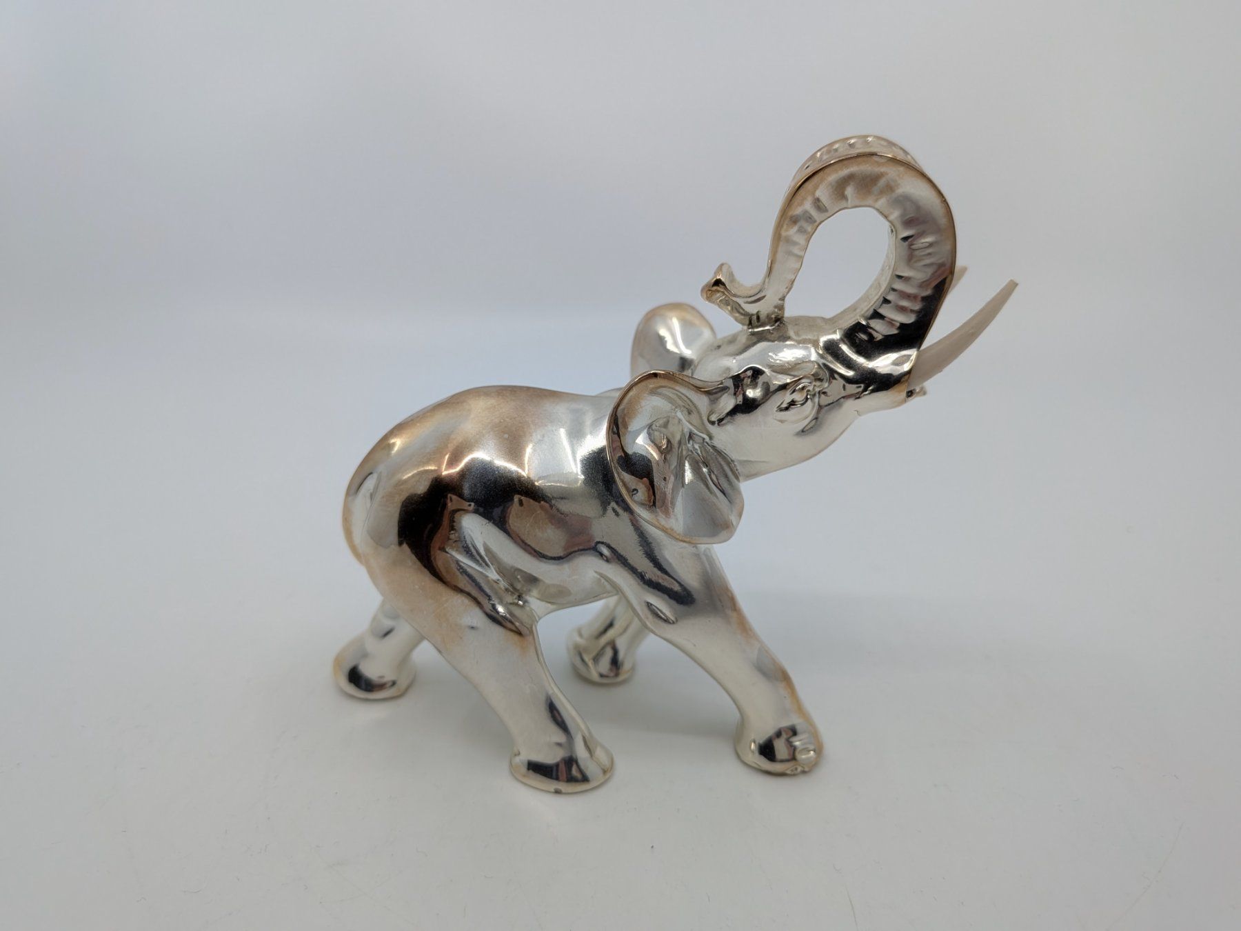 Statuette: Silberfarbener Elefant – Usato da Emmen venduto da magelan