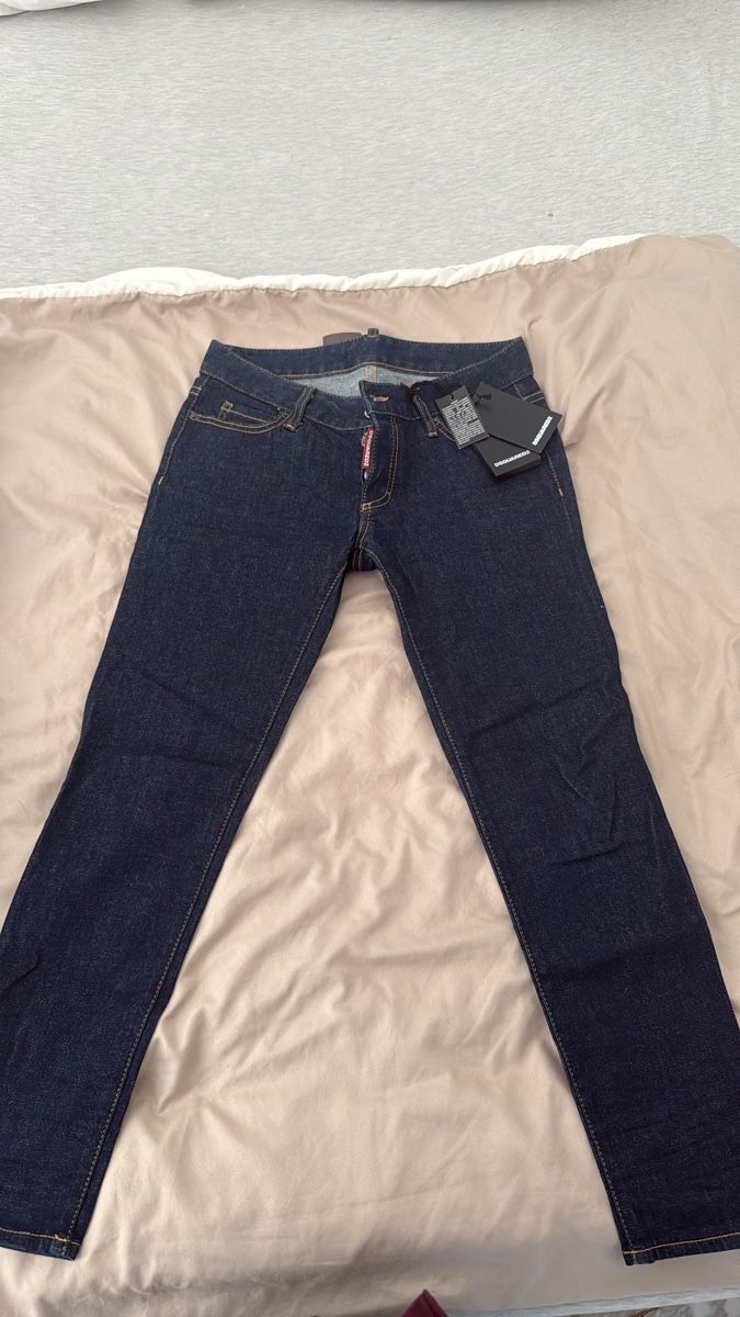 Dsquared2 Jeans: Original Dsquared2 neu mit Etikett – Nuovo e nell'imballaggio originale da Menziken venduto da ann_77cp